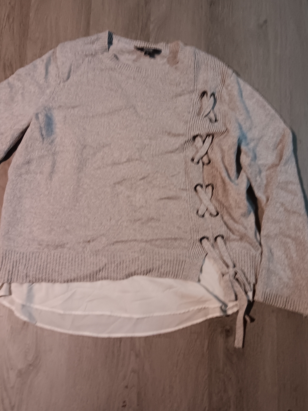 Simply Vera Vera Wang Light Gray Lace-Up Hem Crewneck Sweater